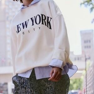 Reitmans Cream Sweatshirt with New York City Print